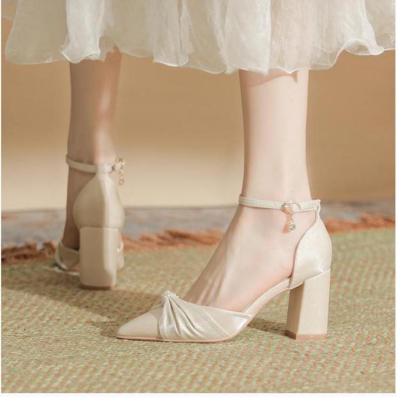 Chaussures à Talons Hauts Poin - Women Formal Wear For Wedding avis et prix
